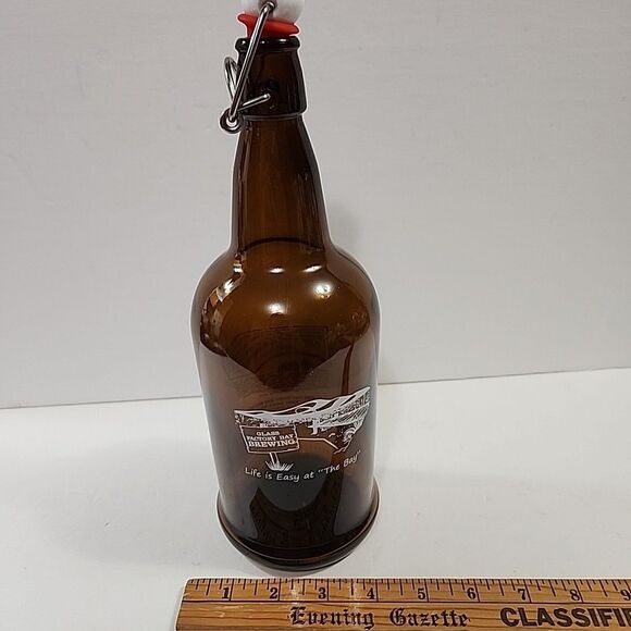 Advertising Bottle 32oz Amber Color Life Is Easy At "The Bay"  BAY BREWING - Picture 6 of 7